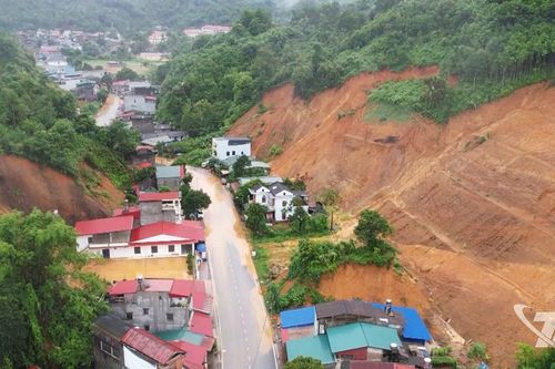 Khắc phục hậu quả thiên tai, nỗ lực bảo đảm giao thông thông suốt