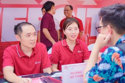 Thí sinh trúng tuyển đại học làm thủ tục nhập học online từ 25/8