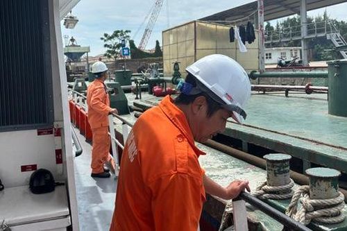 Hàng hải yêu cầu tăng cường kiểm tra phao, luồng, chủ động ứng phó hoàn lưu bão số 5