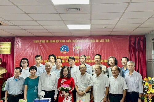 GS.TSKH. Phan Xuân Sơn được bổ nhiệm làm Viện trưởng Viện Nghiên cứu Danh nhân