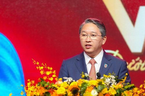 Đằng sau mỗi dự án luật là những buổi làm việc thâu đêm, xuyên lễ của 'người Tư pháp'
