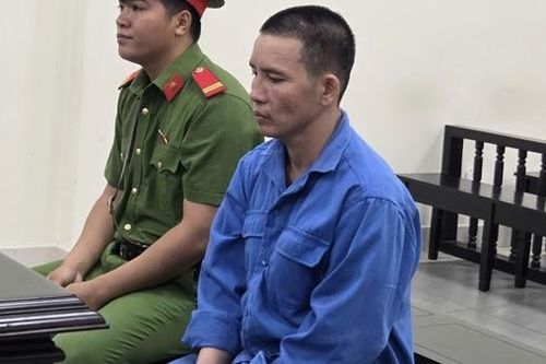 Tử hình kẻ côn đồ dùng dao đâm đồng nghiệp