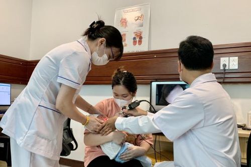 Gia tăng trẻ đến khám vì cúm mùa, cần phòng ngừa để không diễn biến nặng