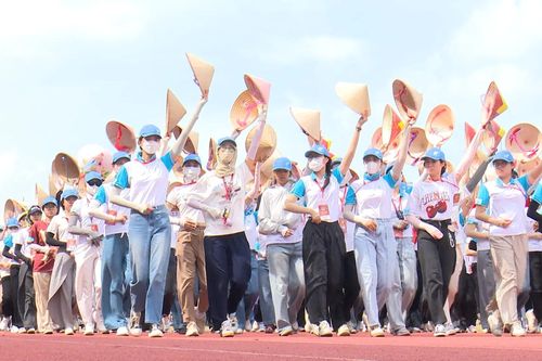 Không ngại gian khó vì một đại lễ vinh quang