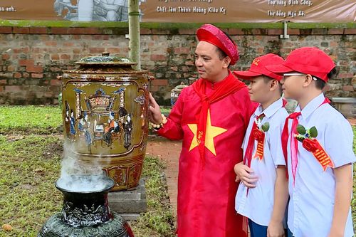 'Tình đất và gốm' tôn vinh tinh hoa Bát Tràng