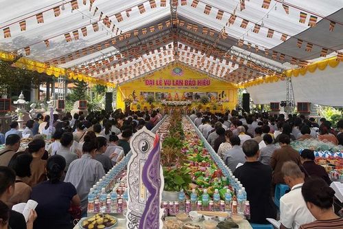 Không khí Vu Lan đã bắt đầu