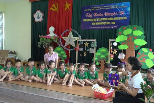 Tập huấn chuyên đề 'Ứng dụng giáo dục STEAM trong chương trình giáo dục mầm non', năm học 2025 - 2026