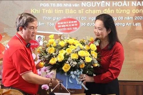 Bác sĩ, nhà văn Nguyễn Hoài Nam ra mắt tác phẩm mới