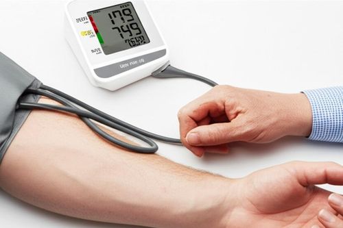 Tăng huyết áp 'quật ngã' nhiều người trẻ