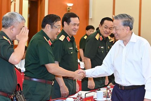 Bộ Chính trị cơ bản tán thành phương án nhân sự cán bộ quân đội tham gia Trung ương khóa XIV