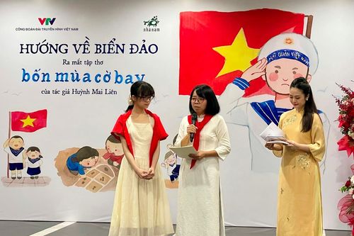 Tập thơ 'Bốn mùa cờ bay' - hải trình Trường Sa neo mãi trong tim