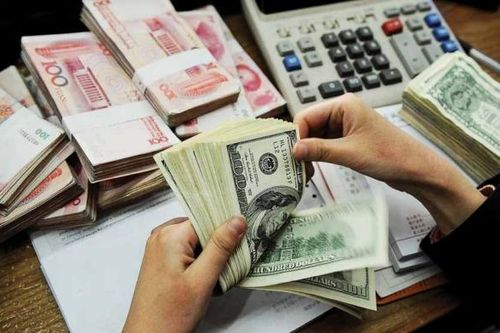 R5, Nhân dân tệ và USD
