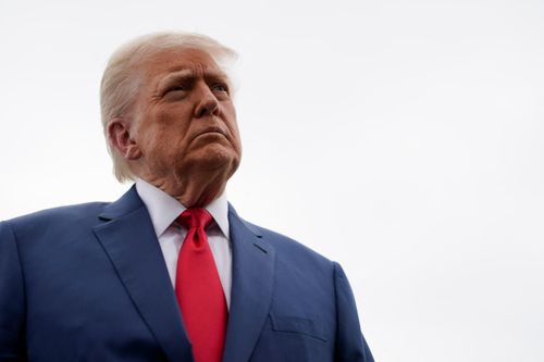 Bước leo thang mới của ông Trump và Fed