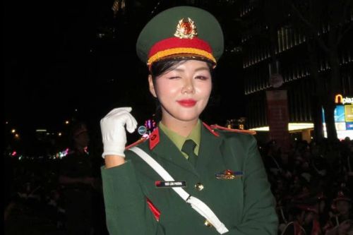 'Hoa khôi' khối Quân y bật mí bí quyết makeup lâu trôi