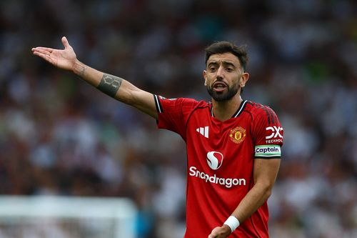 Bruno Fernandes bị chỉ trích là đứa trẻ to xác