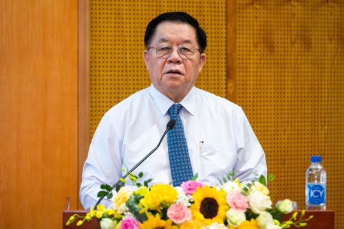 Cần đặt lại xuất bản như một trụ cột phát triển công nghiệp văn hóa