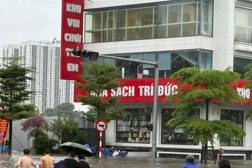 Hà Nội sẽ tiếp tục mưa lớn trong ngày và đêm nay