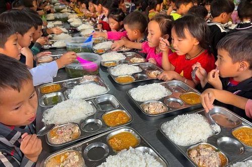Dự kiến mức hỗ trợ bữa ăn trưa cho học sinh tiểu học và THCS xã biên giới đất liền
