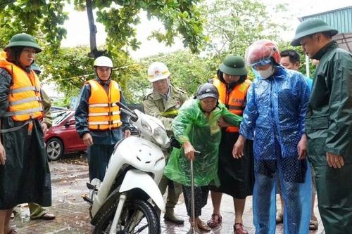 Bão số 5 gây mưa lớn và thiệt hại tại các địa phương