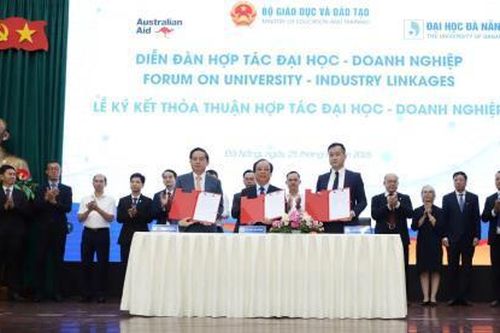 Đẩy mạnh hợp tác 'ba nhà' trong đào tạo và nghiên cứu công nghệ cao