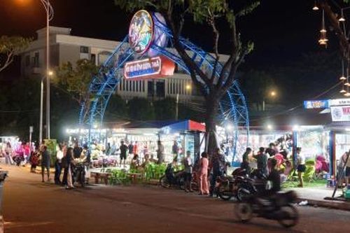 Đừng để 'ném đá ao bèo'!