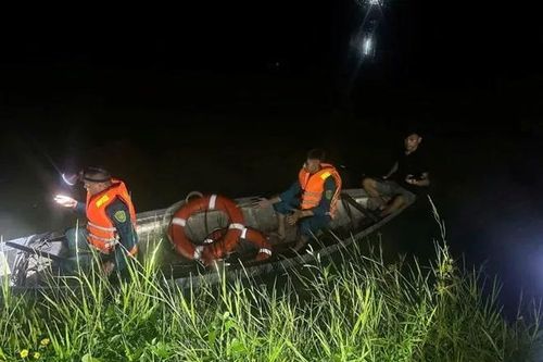 Tìm kiếm bé gái 3 tuổi mất tích ở sông Yên, TP Đà Nẵng