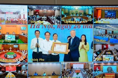 Cà Mau nhận Huân chương Lao động hạng Ba, ghi dấu kết quả trong chăm lo đời sống người dân