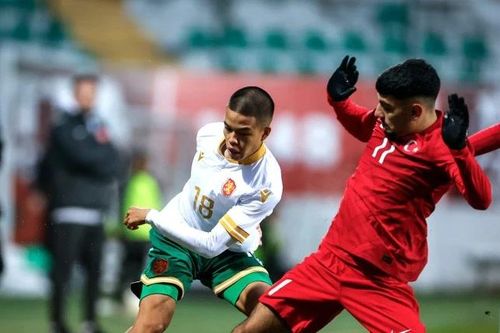 Tiền vệ Việt kiều chính thức chia tay đội tuyển Bulgaria để chọn màu áo Việt Nam