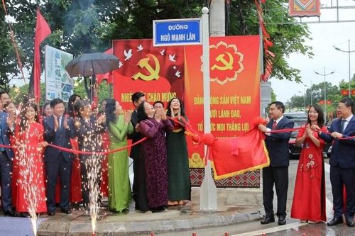 Phu nhân Tổng Bí thư Tô Lâm dự lễ đặt tên đường Ngô Mạnh Lân tại Điện Biên