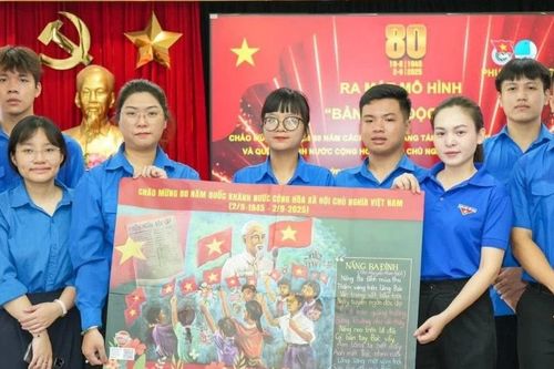 'Bảng tin Độc lập' chạm đến trái tim, cảm xúc