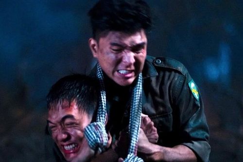 Lý do 'Mưa đỏ' lập kỷ lục chưa từng có