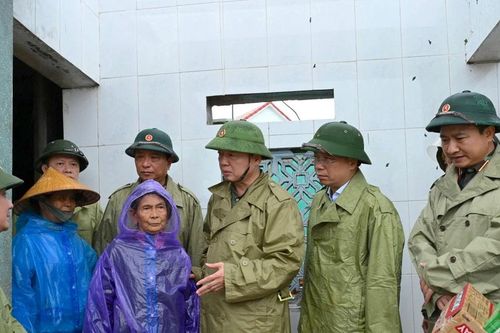 Phó Thủ tướng Trần Hồng Hà kiểm tra công tác khắc phục hậu quả bão số 5 tại Hà Tĩnh