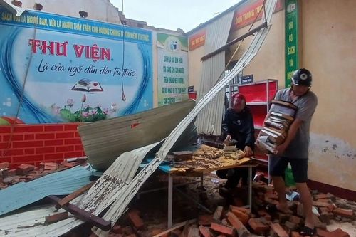 Loạt trường học ở Hà Tĩnh tan hoang sau bão số 5, thiệt hại 121 tỷ đồng