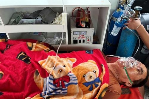 Cặp vợ chồng bị ngạt khí phải cấp cứu khi dùng máy phát điện