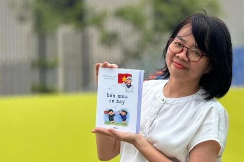Nữ nhà báo VTV dành 1 năm ra tập thơ 'Bốn mùa cờ bay'