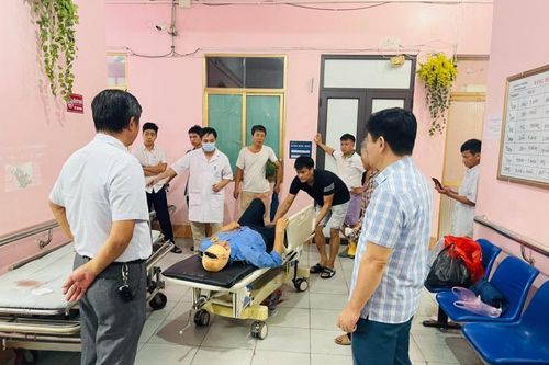 1 người tử vong, 14 ca nhập viện cấp cứu sau lốc xoáy ở Ninh Bình