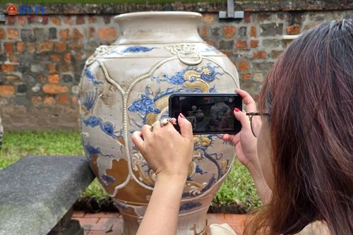 Tinh hoa gốm Bát Tràng hội tụ tại Văn Miếu – Quốc Tử Giám
