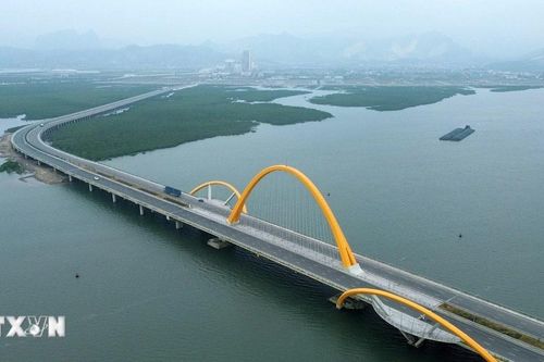 Tập đoàn Trung Quốc đề xuất nghiên cứu đầu tư hầm đường bộ qua vịnh Cửa Lục