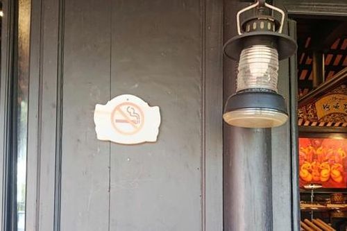 Khánh Hòa: Tăng cường tuyên truyền 'Cấm hút thuốc lá nơi công cộng' sau phản ánh của Báo Phụ nữ Việt Nam