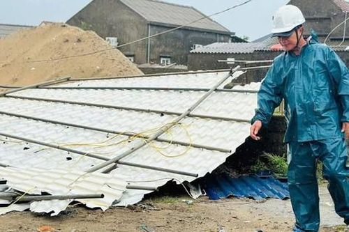 Bão số 5 gây thiệt hại nặng nề tại Nghệ An, Hà Tĩnh, khẩn trương khắc phục hậu quả sau bão