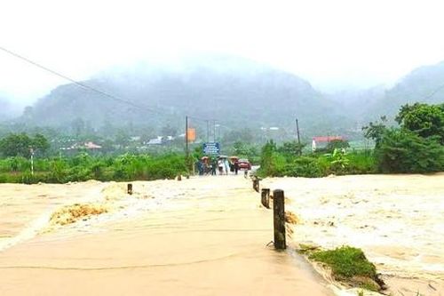 Lào Cai: Mưa lớn gây ảnh hưởng tới giao thông và đời sống của người dân