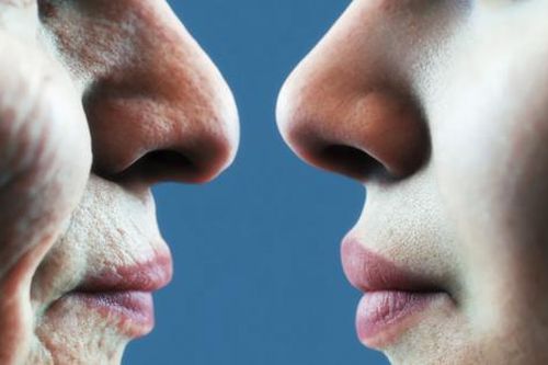 Sự trỗi dậy của 'quý cô tuổi thọ'