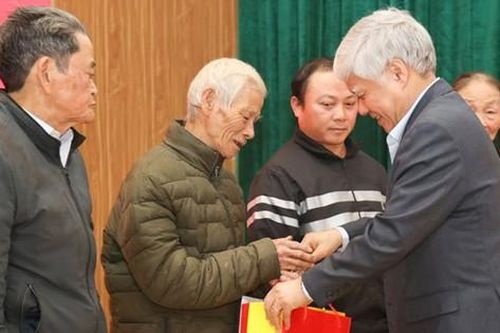 Dừng tiếp nhận ủng hộ Chương trình xóa nhà tạm, nhà dột nát trong năm 2025 thông qua Quỹ 'Vì người nghèo' Trung ương