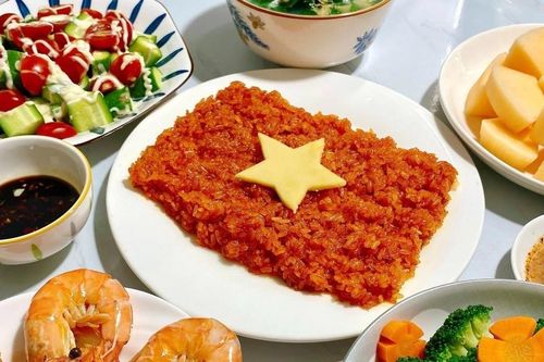 Chiêm ngưỡng những món ăn độc đáo mừng Quốc khánh 2/9 của 'khối yêu bếp'