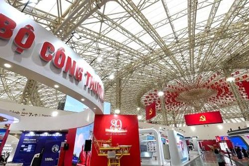 Khám phá không gian trưng bày thành tựu 80 năm ngành Công Thương