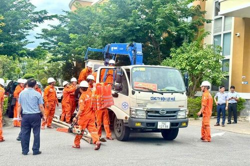 Khôi phục cấp điện cho người dân Quảng Trị, Huế bị ảnh hưởng bởi bão số 5