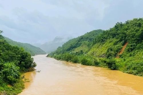 Thanh Hóa báo động lũ trên nhiều sông, chỉ đạo hộ đê khẩn cấp