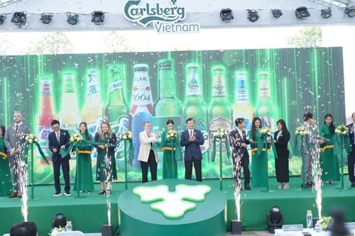 Carlsberg Việt Nam khánh thành nhà máy bia Phú Bài mở rộng