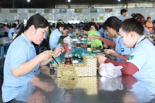 Công đoàn bắt tay nhiệm vụ mới