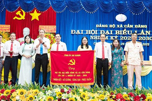 Phó Bí thư Tỉnh ủy An Giang Lâm Minh Thành dự Đại hội đại biểu Đảng bộ xã Cần Đăng